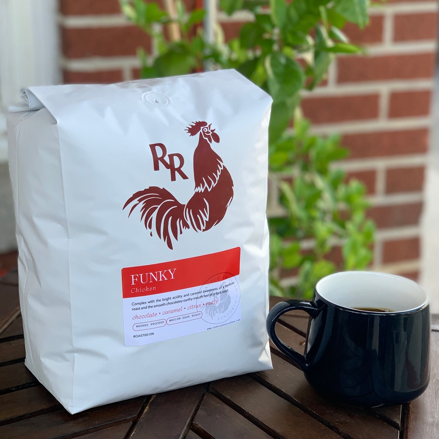 Organic Funky Chicken - Fresh Coffee Selection for Daily Routines